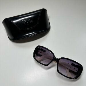 Fendi Buckle Detail Sunglasses FS383 001